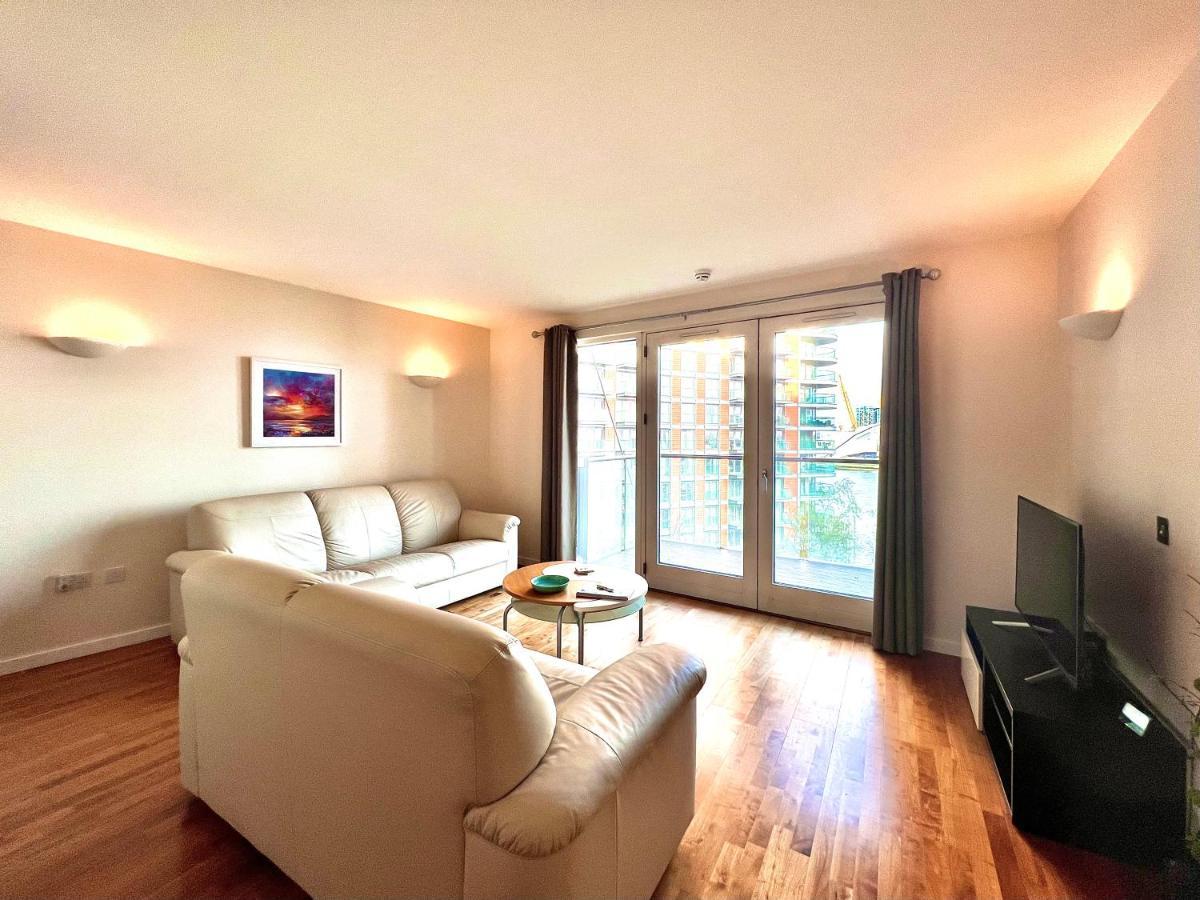 ロンドンFairmont Avenue E14 9Pqアパートメント エクステリア 写真